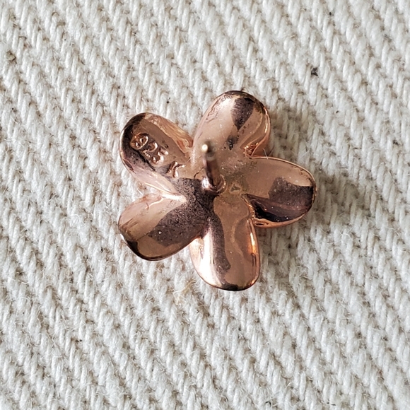 Rose gold plated flower earrings - Picture 4 of 7